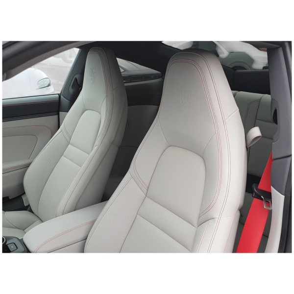 Porsche 911 992 4: Precision Meets Elegance