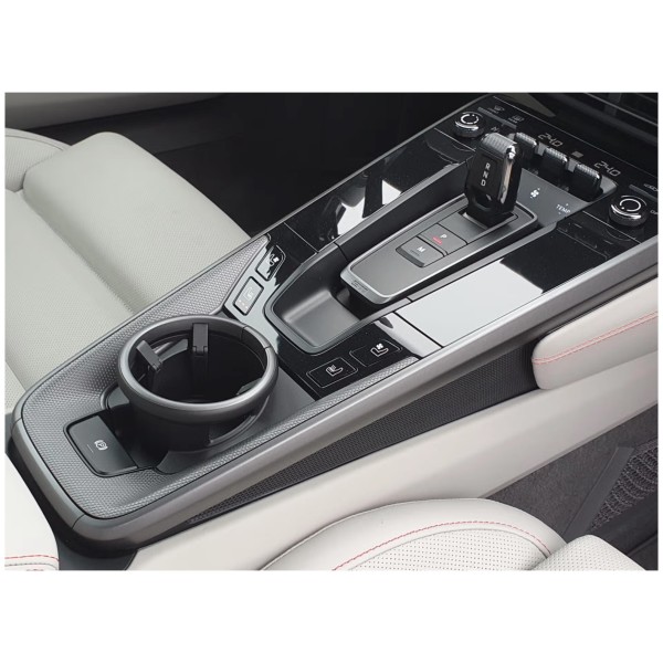 Porsche 911 992 4: Precision Meets Elegance