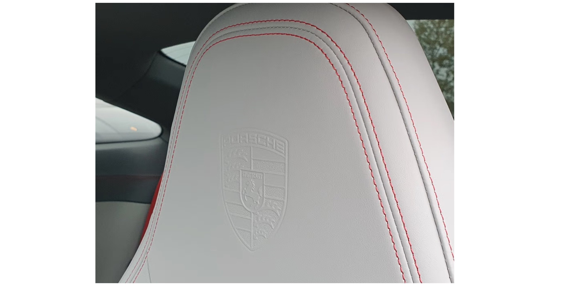 Porsche 911 992 4: Precision Meets Elegance