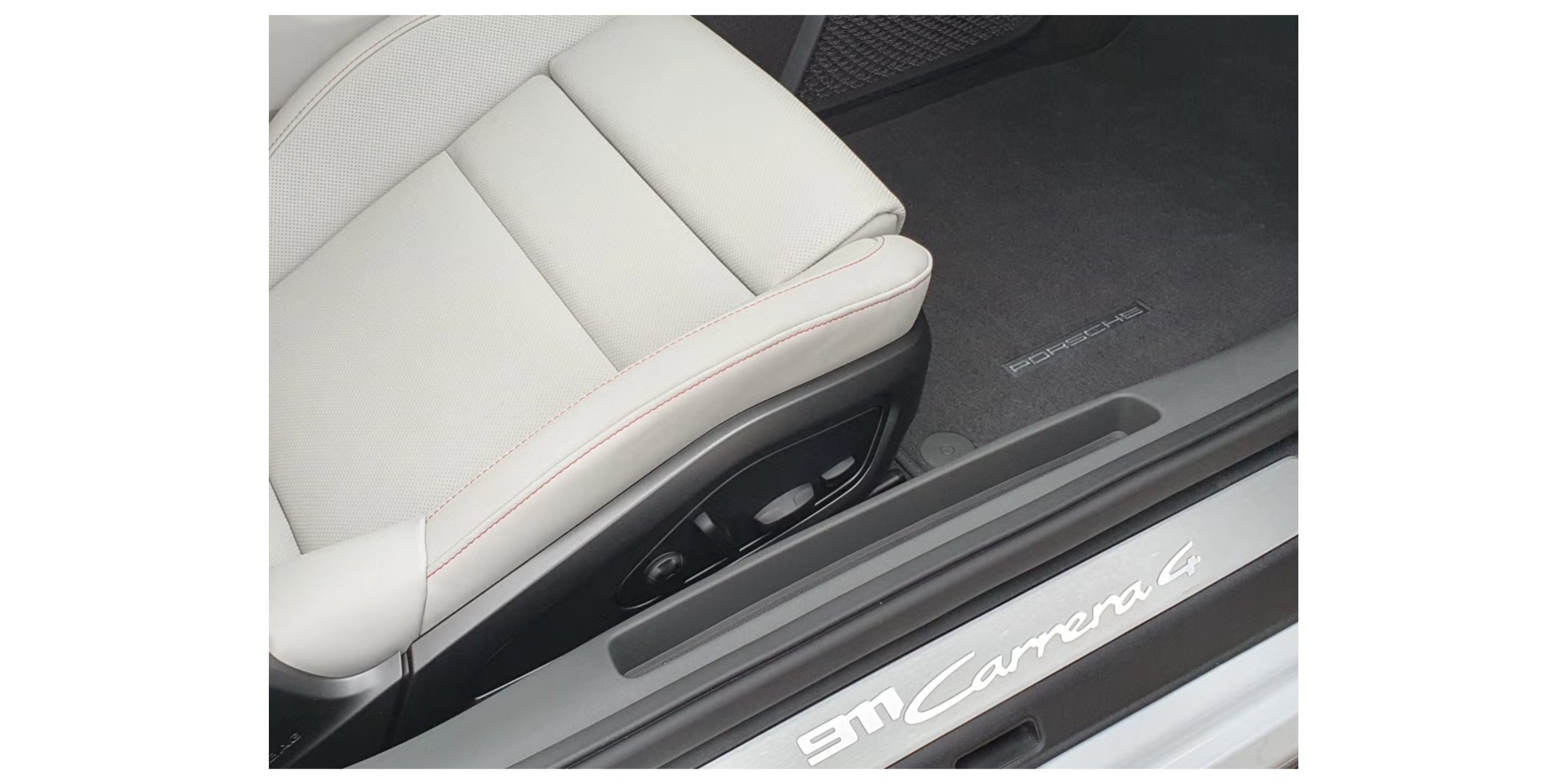 Porsche 911 992 4: Precision Meets Elegance