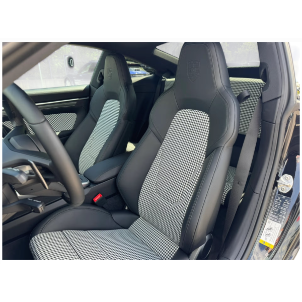 Porsche 911 992: Iconic Style and Performance