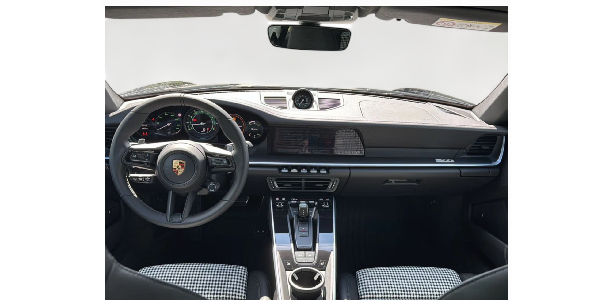 Porsche 911 992: Iconic Style and Performance