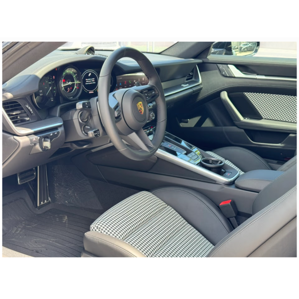 Porsche 911 992: Iconic Style and Performance