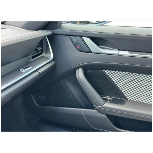 Porsche 911 992: Iconic Style and Performance