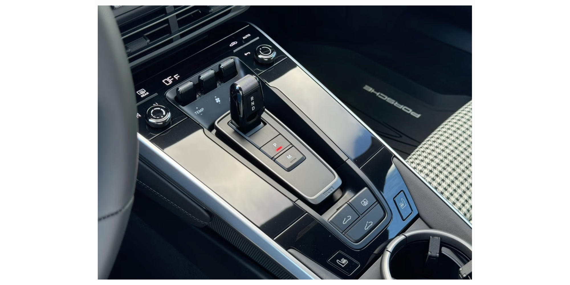 Porsche 911 992: Iconic Style and Performance