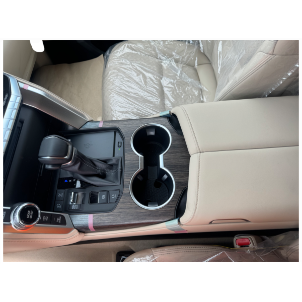 Toyota Land Cruiser VX | Power and Style