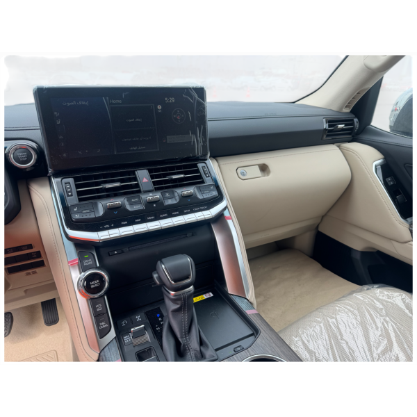 Toyota Land Cruiser VX | Power and Style