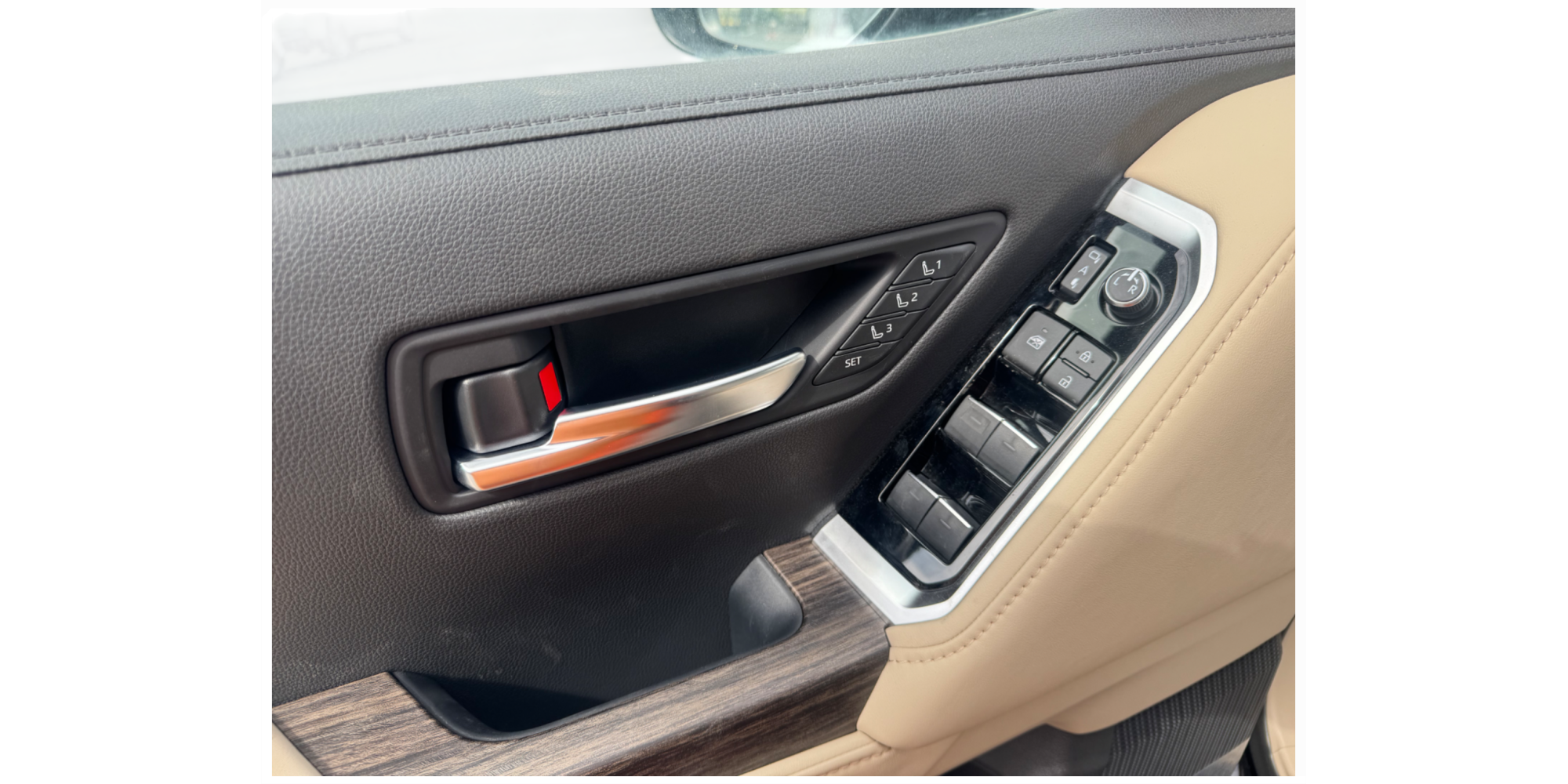 Toyota Land Cruiser VX | Power and Style