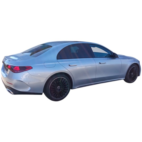 Mercedes-Benz E 220d 4MATIC - Luxurious All-Wheel Drive Sedan