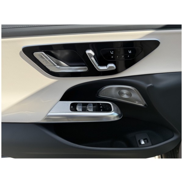 Mercedes-Benz E 220d 4MATIC - Premium AWD Sedan Excellence