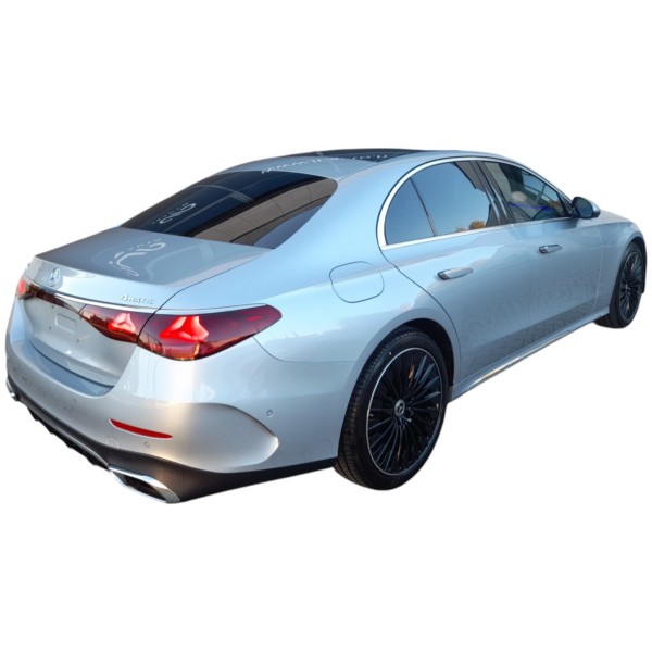 Mercedes-Benz E 220d 4MATIC - AWD Sedan for Luxury Drives