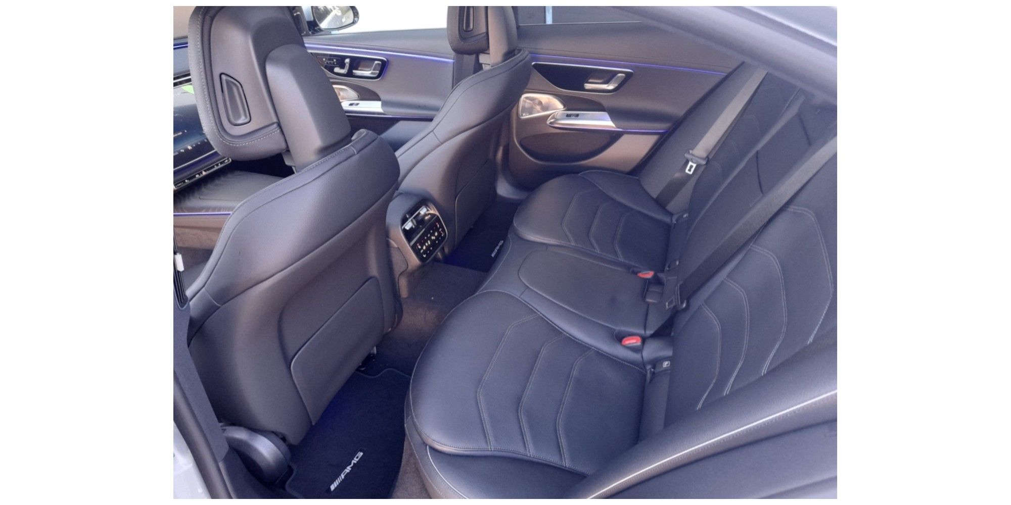 Mercedes-Benz E 220d 4MATIC - AWD Sedan for Luxury Drives