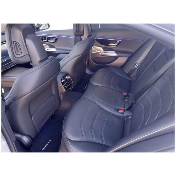 Mercedes-Benz E 220d 4MATIC - AWD Sedan for Luxury Drives