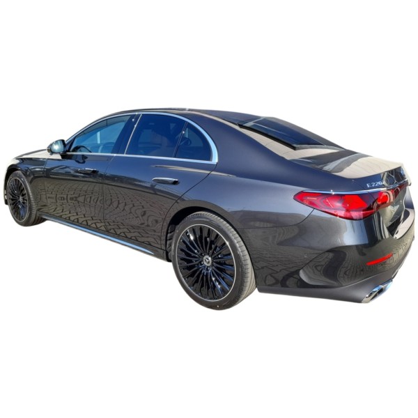 Mercedes-Benz E 220d 4MATIC - Sophisticated AWD Luxury Sedan