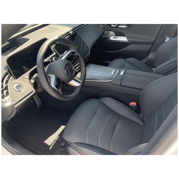 Mercedes-Benz E 220d 4MATIC - Luxury Sedan with AWD Performance