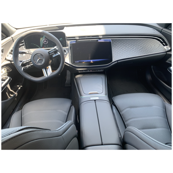 Mercedes-Benz E 220d 4MATIC - Luxury Sedan with AWD Performance