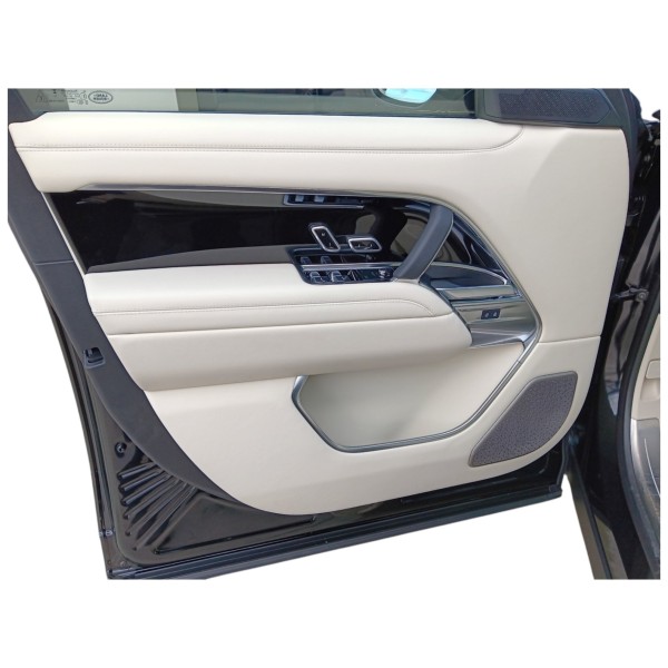 Land Rover Range Rover Autobiography SWB 4.4 AWD - Luxury Redefined