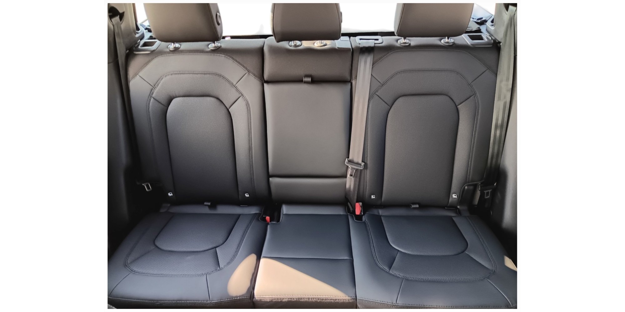 Land Rover Defender 110 3.0D MHEV I6 S AWD 2025 | Off-Road Icon