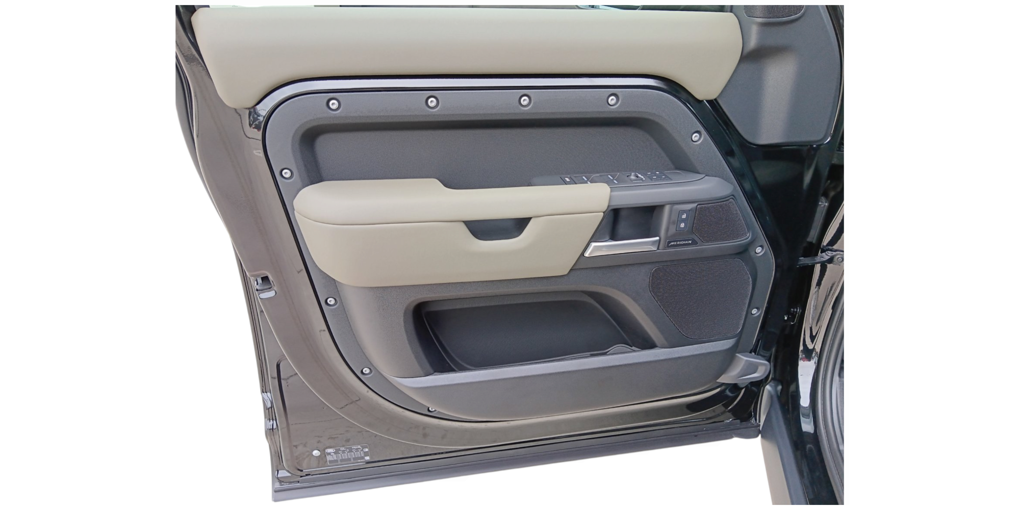 Land Rover Defender 110 3.0D MHEV I6 S AWD 2025 | Off-Road Icon