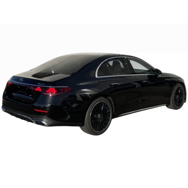 Mercedes-Benz E 220d 4MATIC - Luxury Sedan with AWD Performance