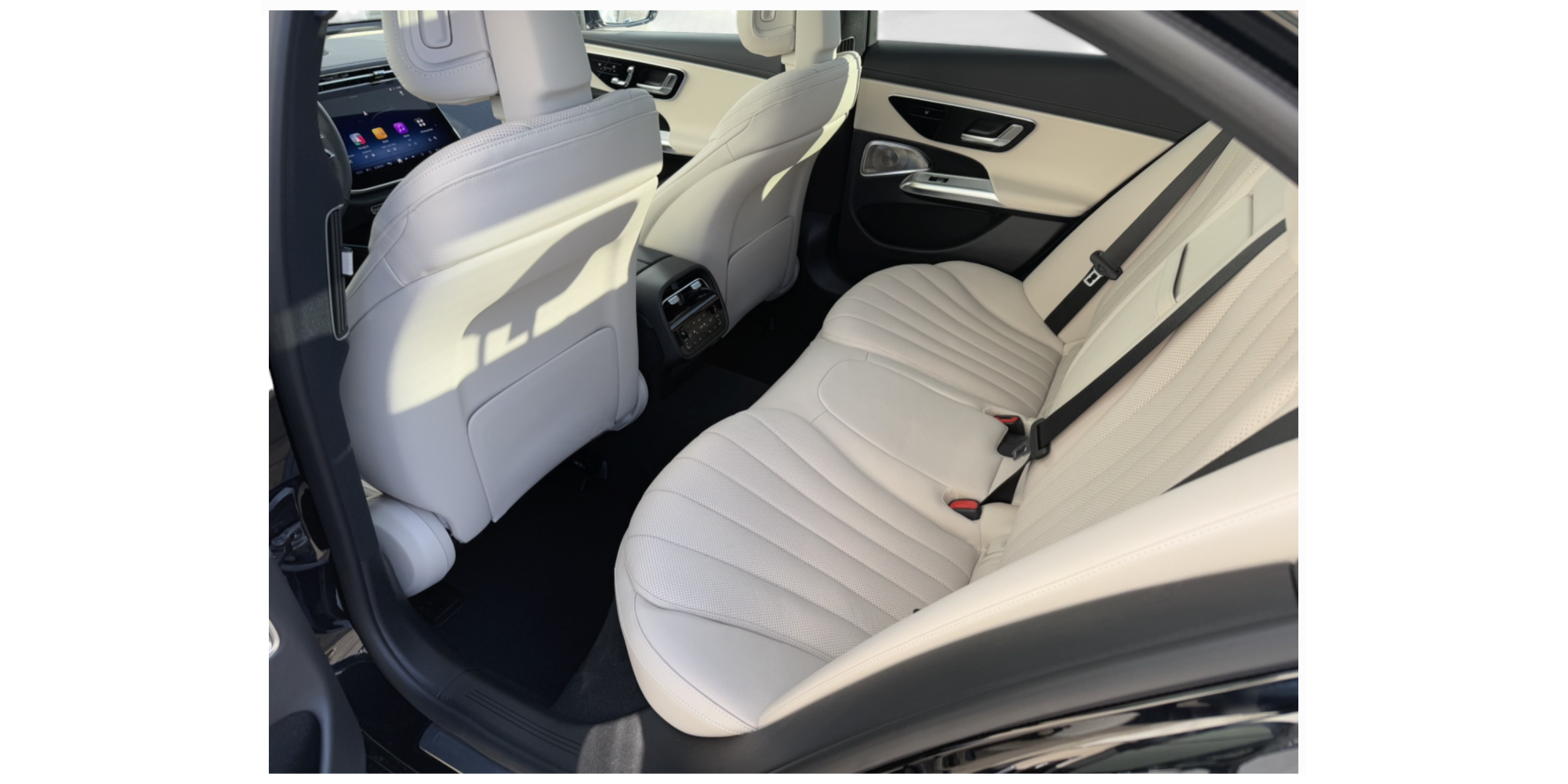 Mercedes-Benz E 220d 4MATIC - Luxury Sedan with AWD Performance