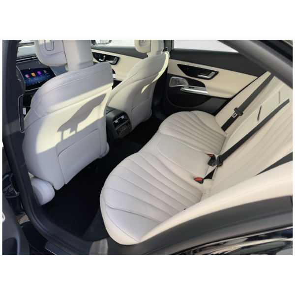 Mercedes-Benz E 220d 4MATIC - Luxury Sedan with AWD Performance