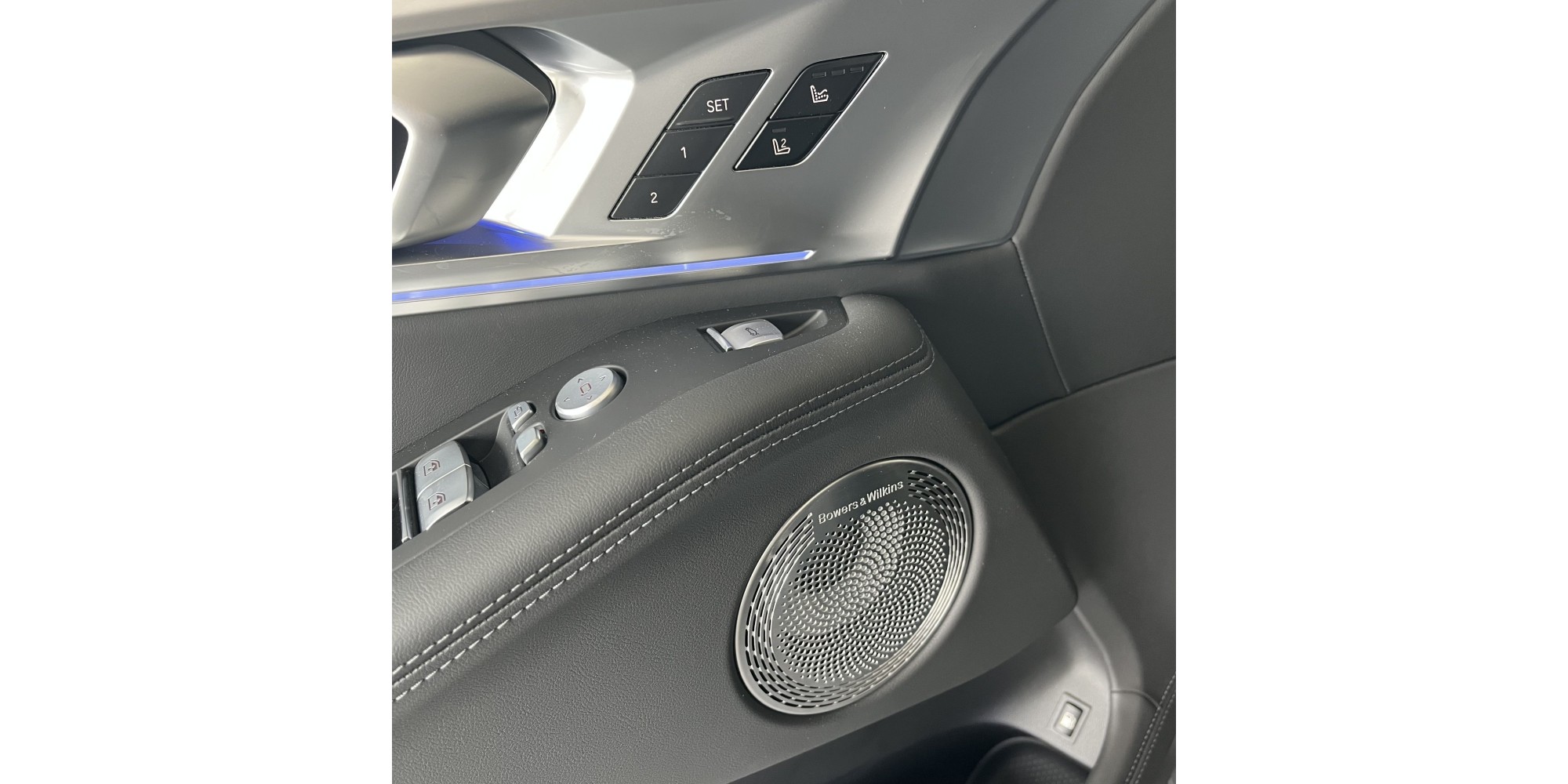 BMW XM | Save 14% | Ultimate Driving Machine