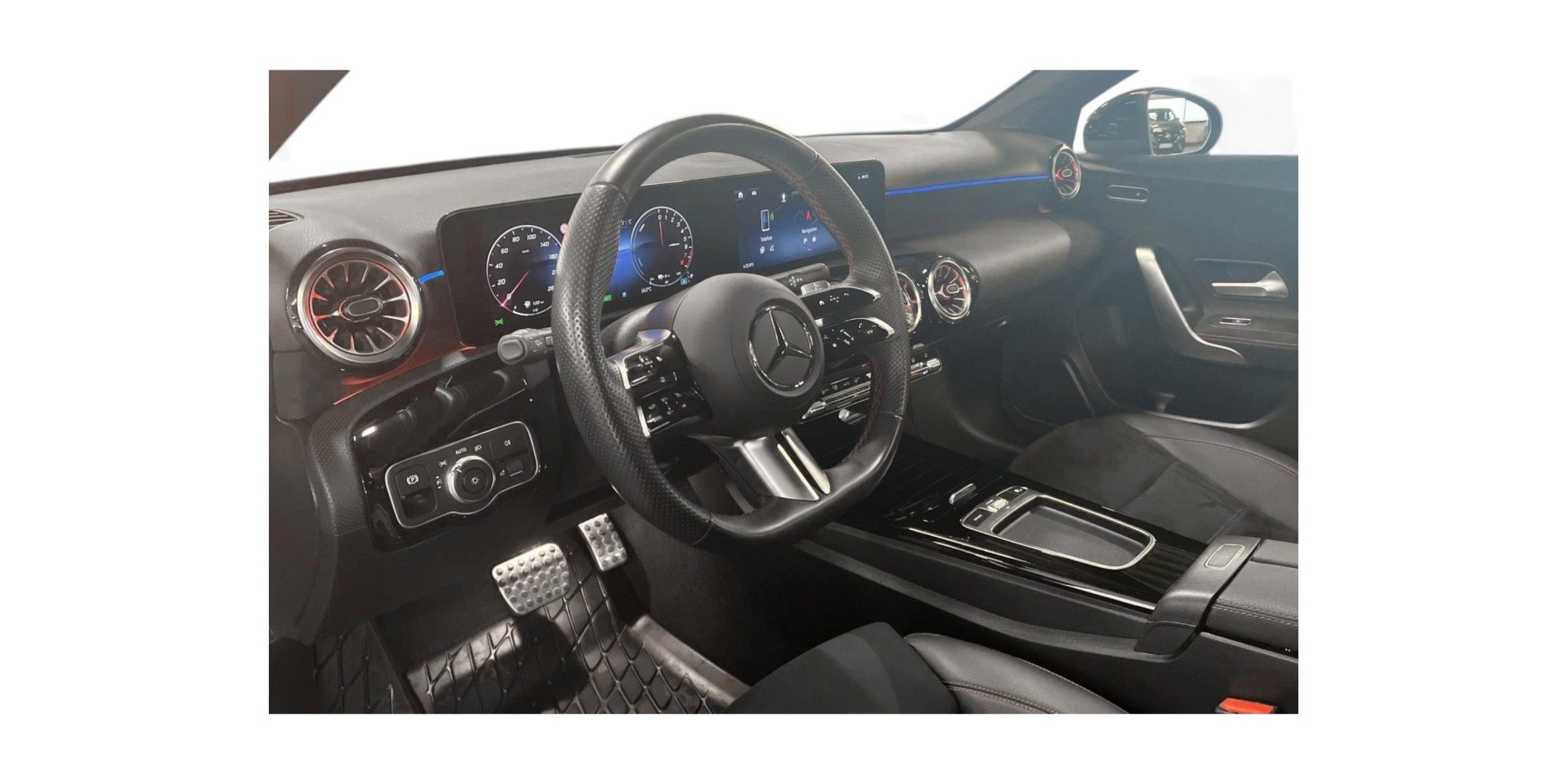 Mercedes-Benz A 250 e AMG – Plug-in Hybrid Power