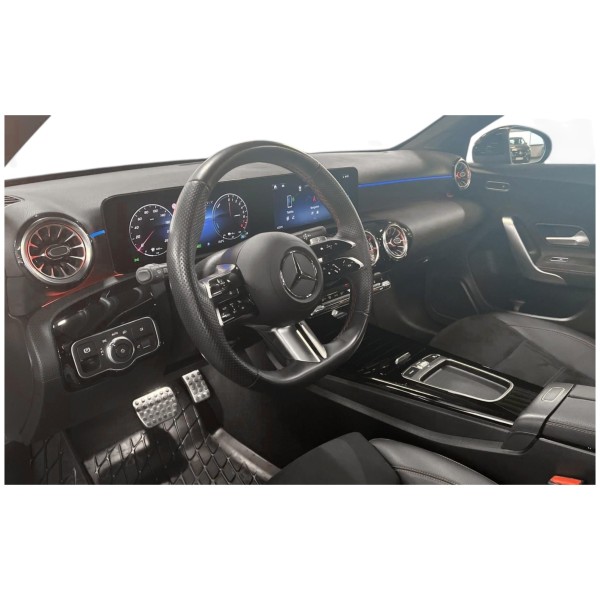 Mercedes-Benz A 250 e AMG – Plug-in Hybrid Power