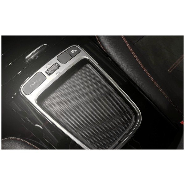 Mercedes-Benz A 250 e AMG – Plug-in Hybrid Power