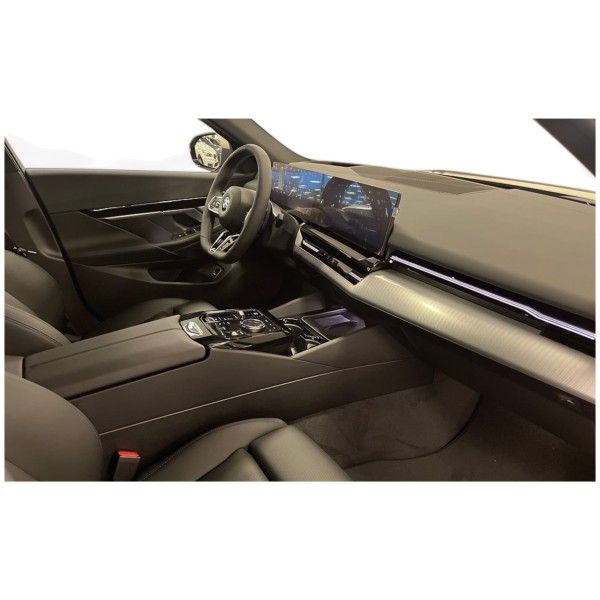 BMW 520d xDrive Touring – Luxury & Power | Modena Motors GMBH