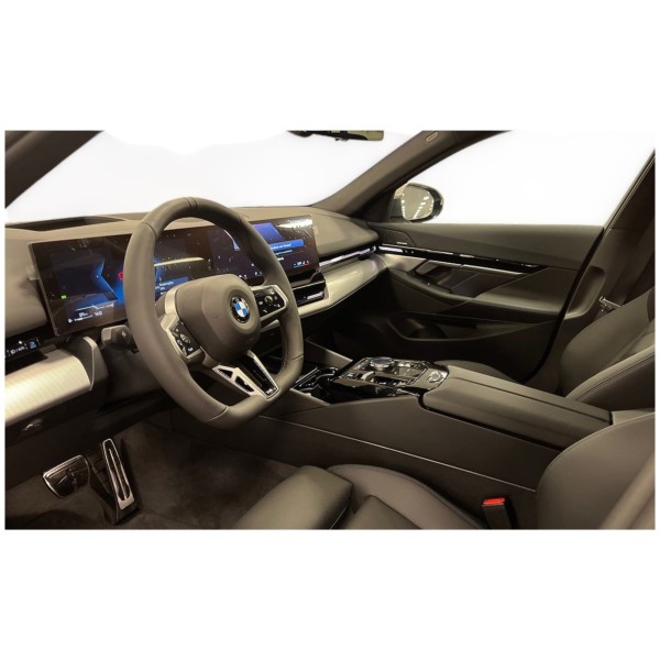 BMW 520d xDrive Touring – Luxury & Power | Modena Motors GMBH