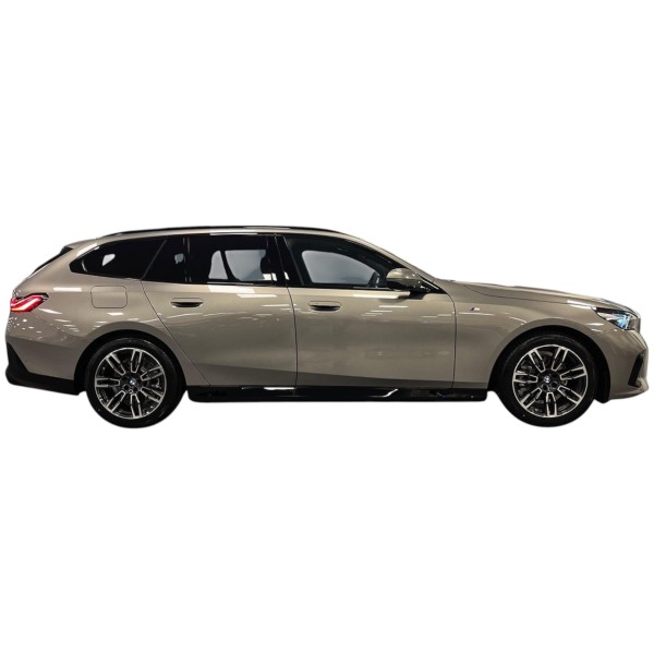 BMW 520d xDrive Touring – Luxury & Power | Modena Motors GMBH