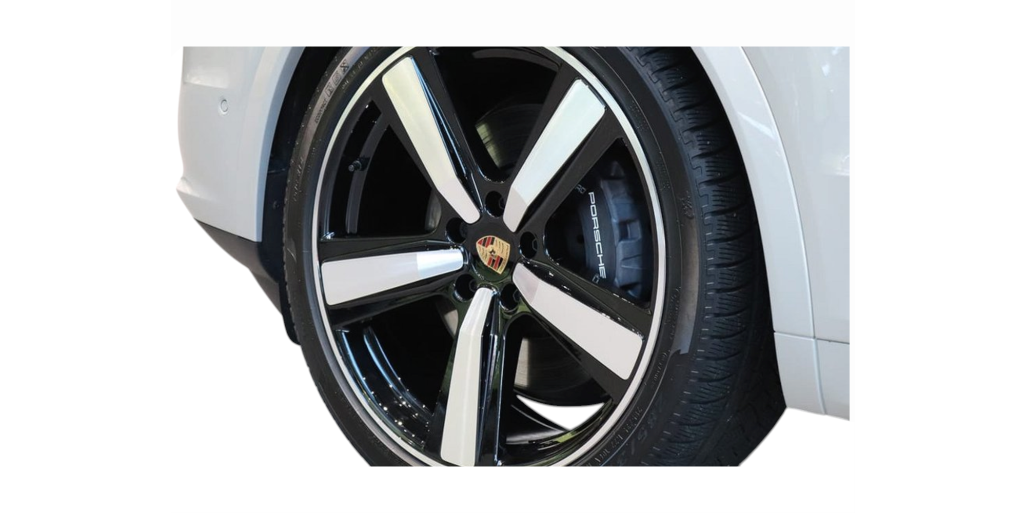 Porsche Cayenne E-Hybrid 2025 – Luxury SUV | Modena Motors GMBH