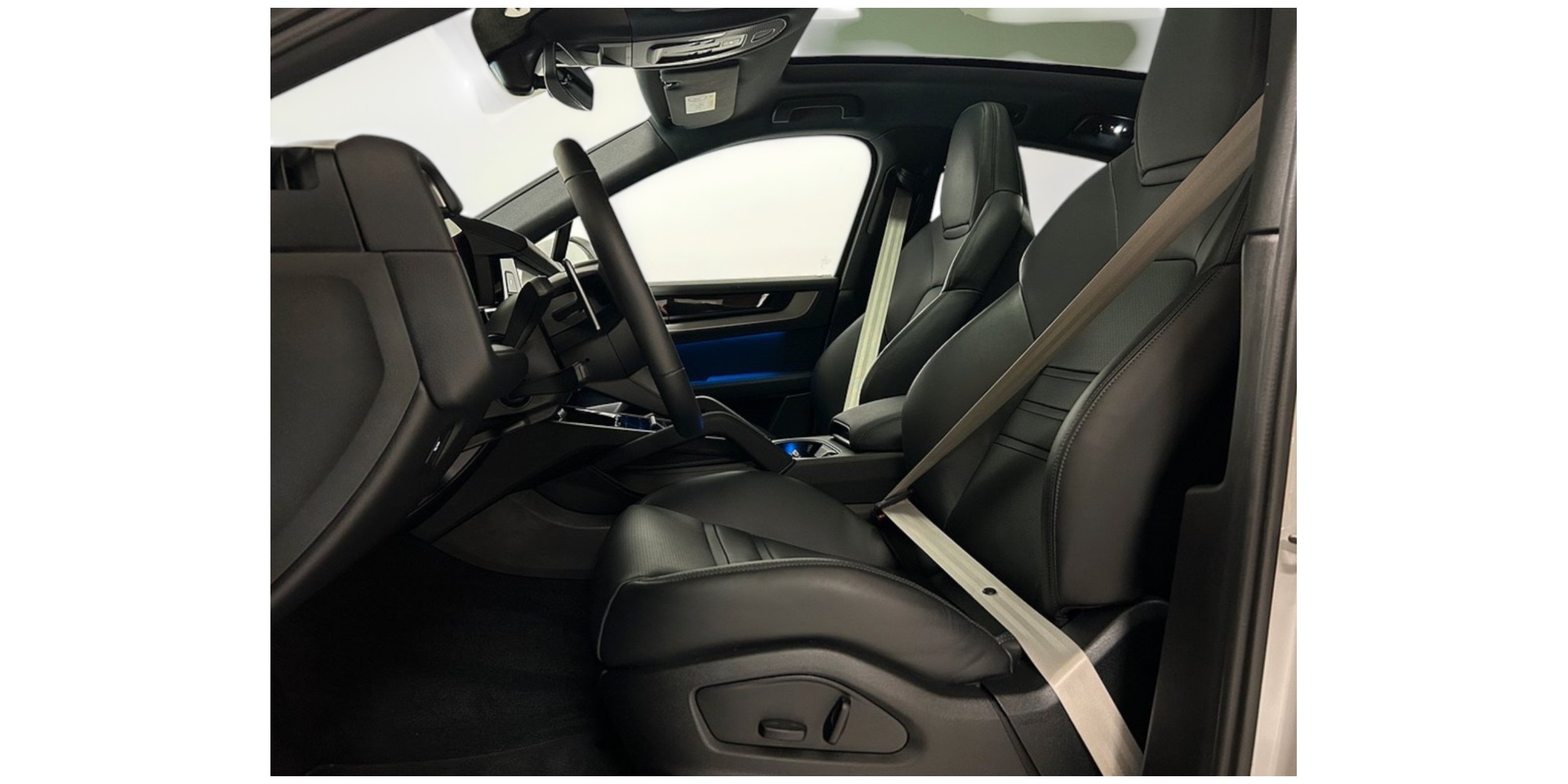 Porsche Cayenne Coupe E-Hybrid – Power & Efficiency