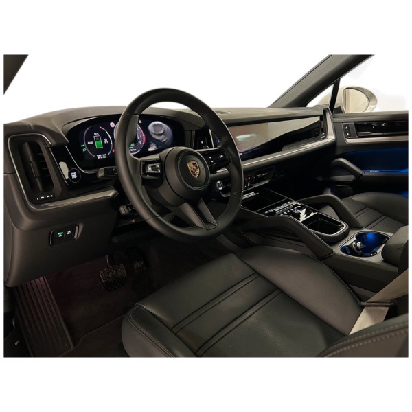 Porsche Cayenne Coupe E-Hybrid – Power & Efficiency