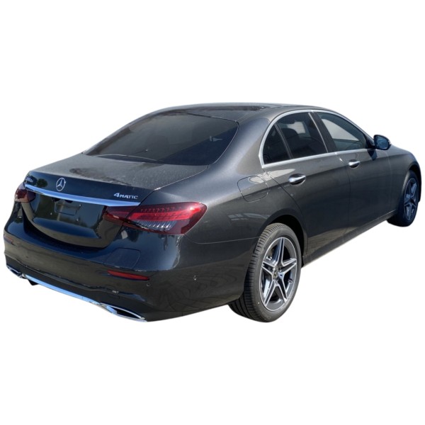 Mercedes-Benz E 300 de Plug-In Hybrid | Luxury & Power