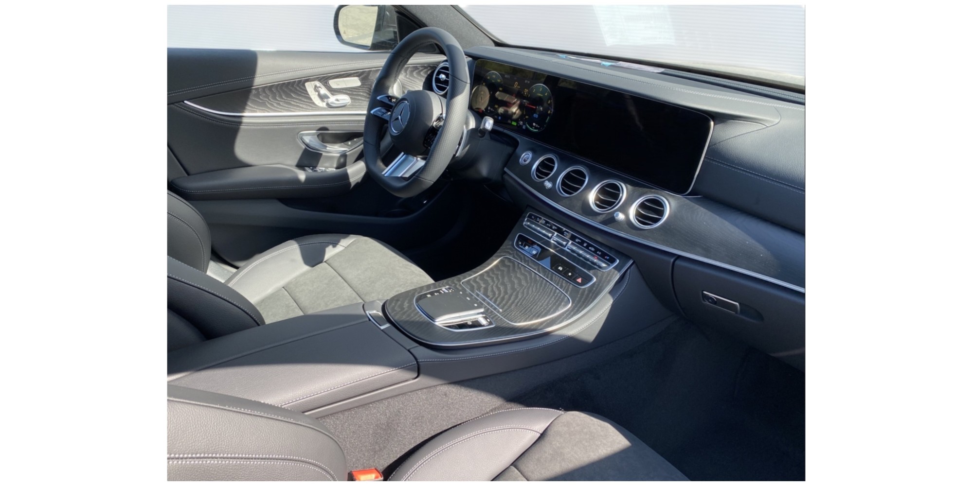 Mercedes-Benz E 300 de Plug-In Hybrid | Luxury & Power