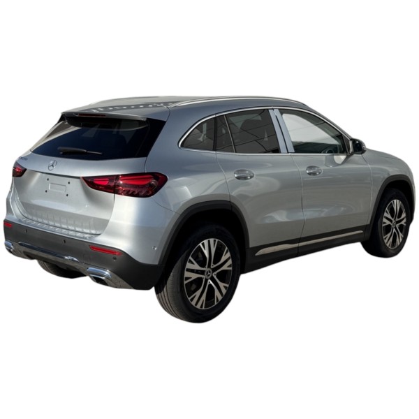 Mercedes-Benz GLA 180 d | Compact SUV with Style