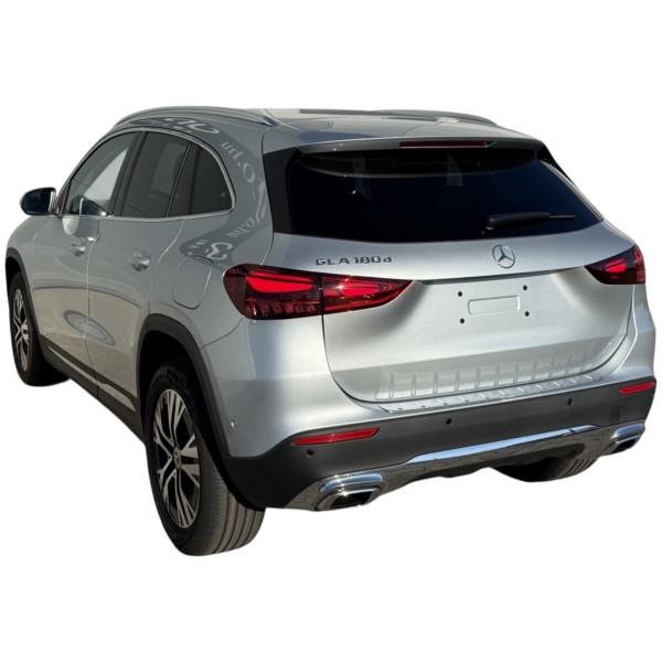 Mercedes-Benz GLA 180 d | Compact SUV with Style