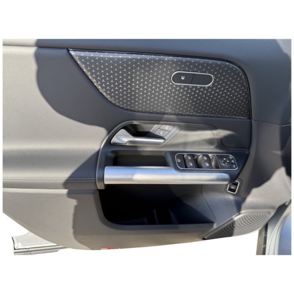 Mercedes-Benz GLA 180 d | Compact SUV with Style