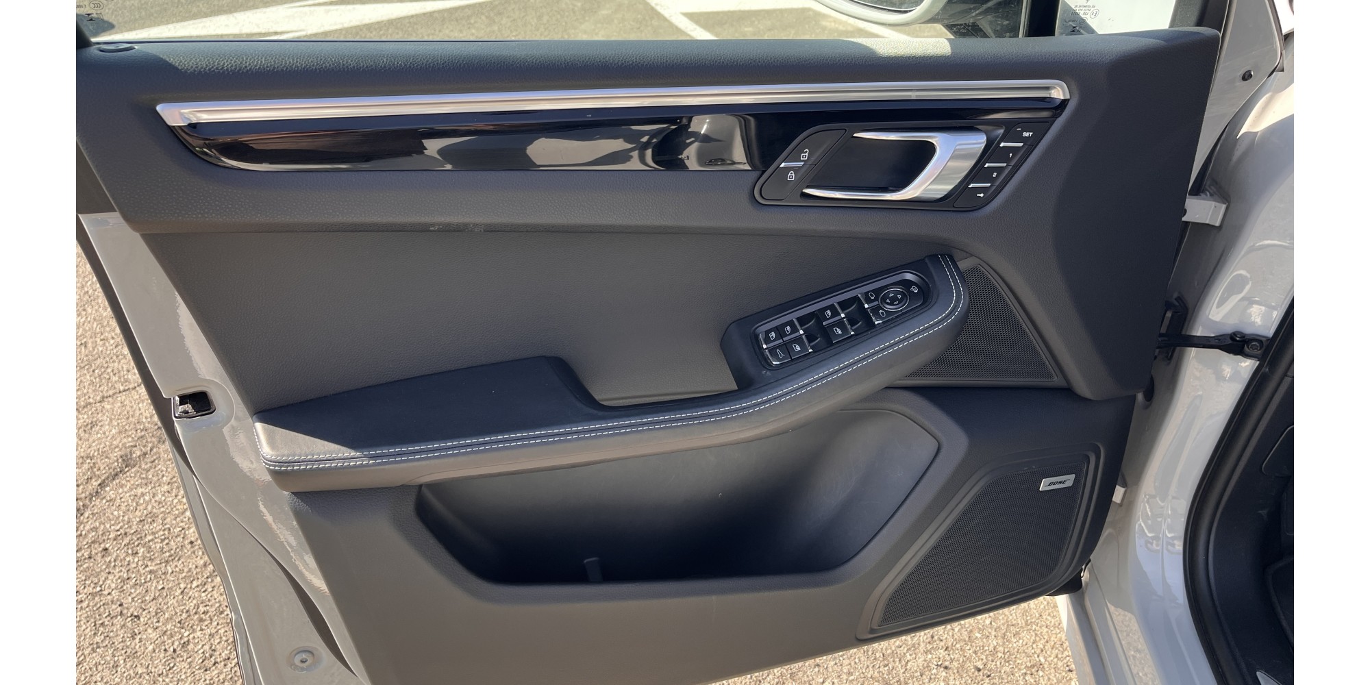 Porsche Macan S – Performance & Elegance | Buy Now