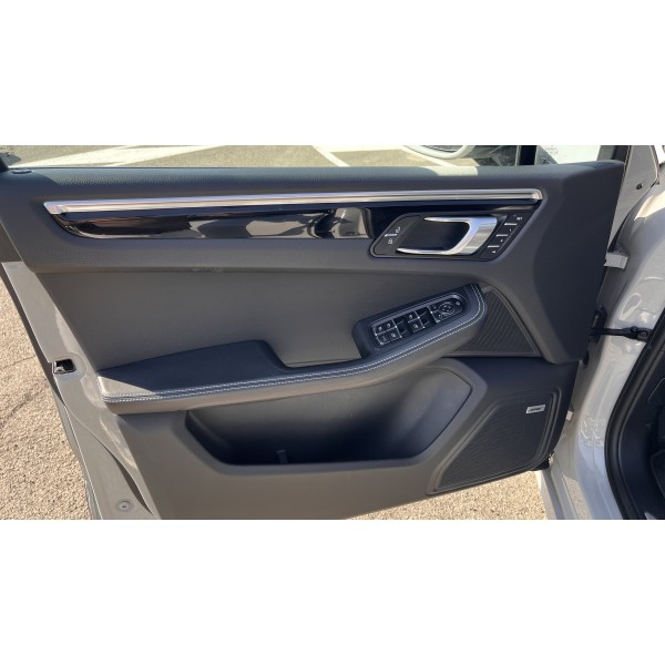 Porsche Macan S – Performance & Elegance | Buy Now