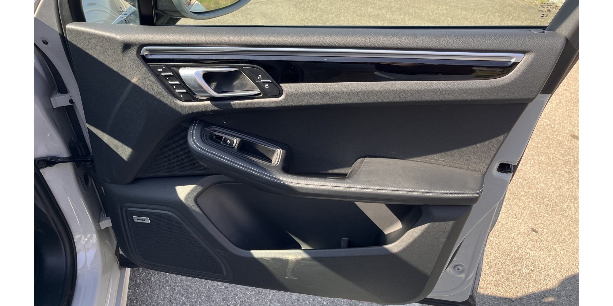 Porsche Macan S – Performance & Elegance | Buy Now