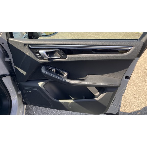 Porsche Macan S – Performance & Elegance | Buy Now