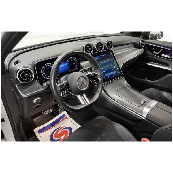 Mercedes-Benz GLC 300 de 4MATIC – Hybrid Luxury Awaits!