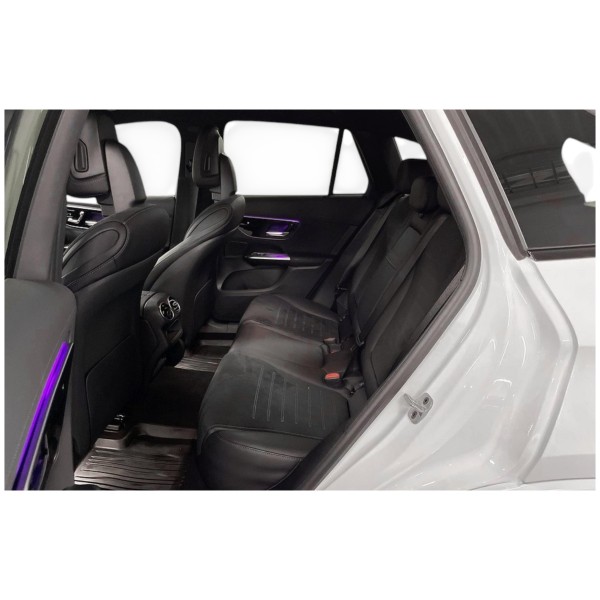 Mercedes-Benz GLC 300 de 4MATIC – Hybrid Luxury Awaits!