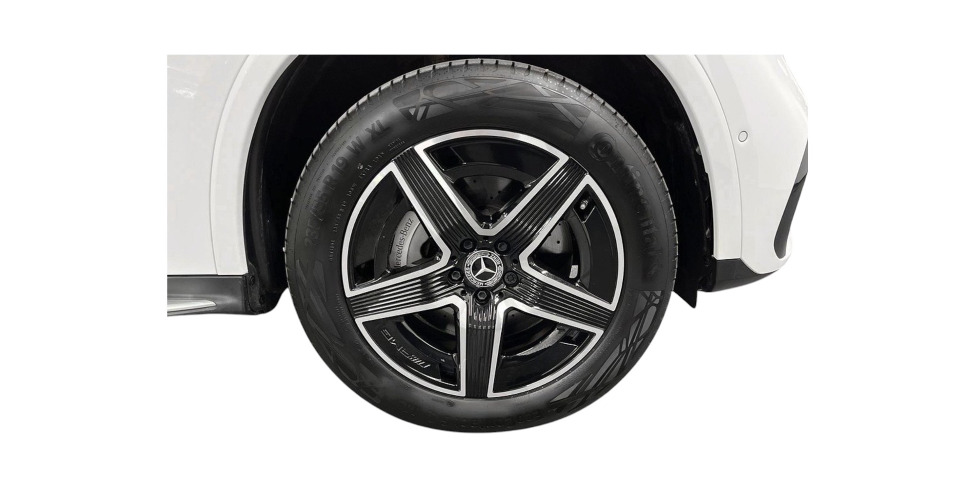 Mercedes-Benz GLC 300 de 4MATIC – Hybrid Luxury Awaits!