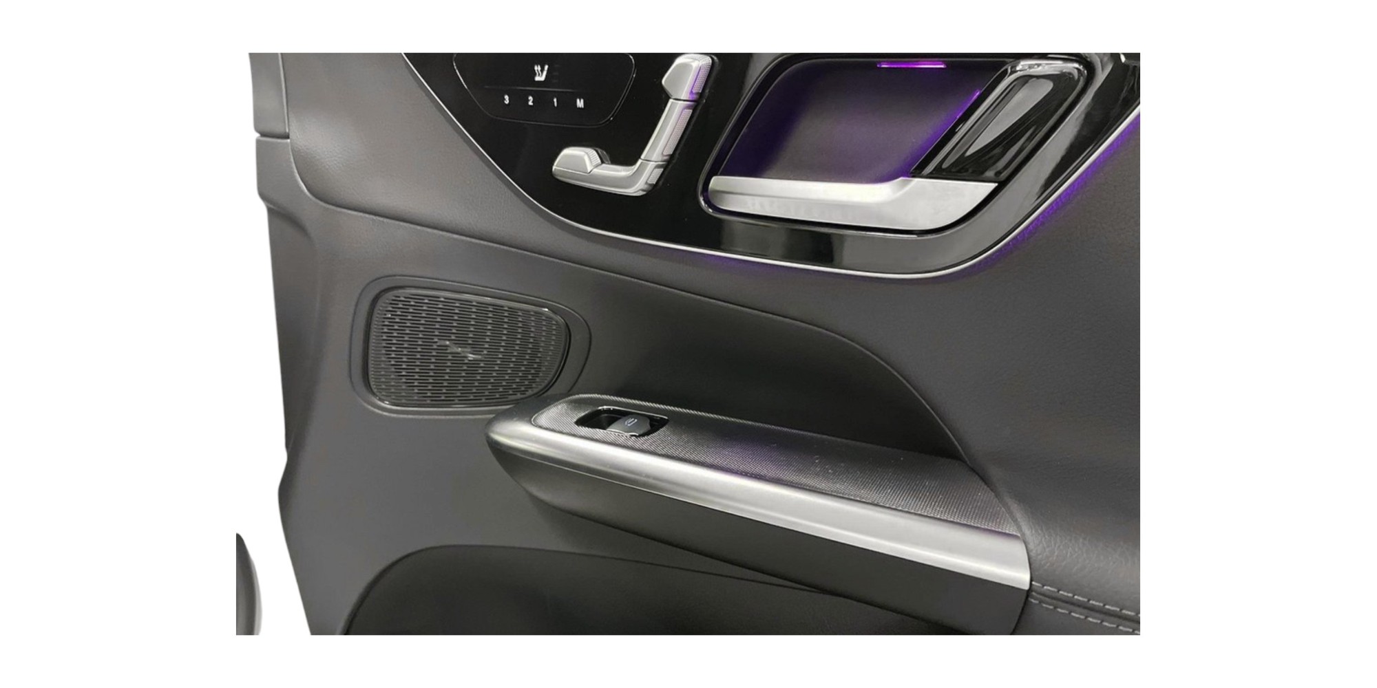 Mercedes-Benz GLC 300 de 4MATIC – Hybrid Luxury Awaits!