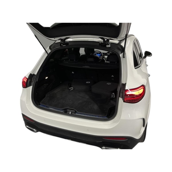 Mercedes-Benz GLC 300 de 4MATIC – Hybrid Luxury Awaits!